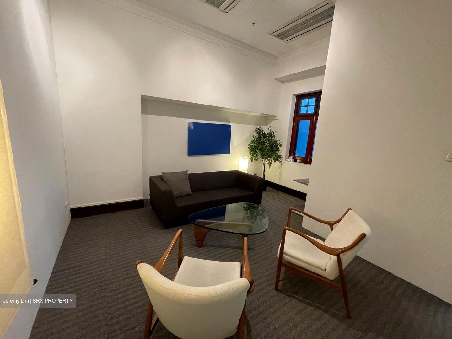 Capital Square (D1), Office #437339391